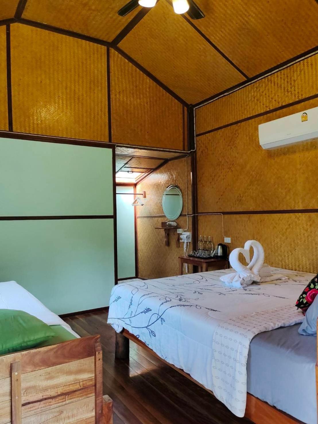 Bansuanphutarn Hotel Ban Pha Saeng Lang ภายนอก รูปภาพ
