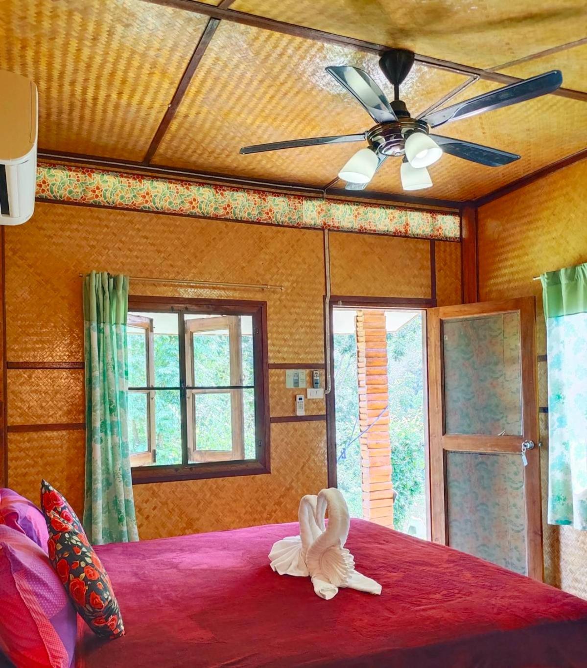 Bansuanphutarn Hotel Ban Pha Saeng Lang ภายนอก รูปภาพ