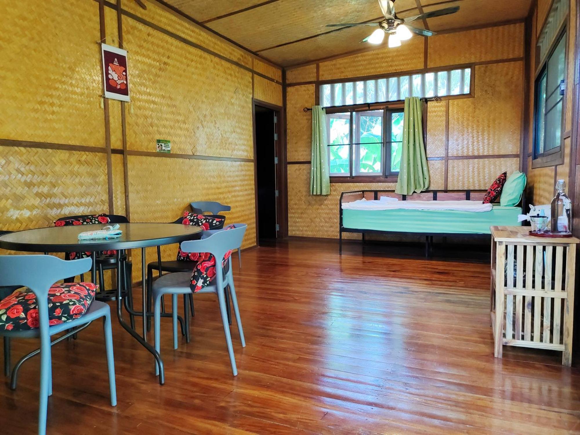 Bansuanphutarn Hotel Ban Pha Saeng Lang ภายนอก รูปภาพ