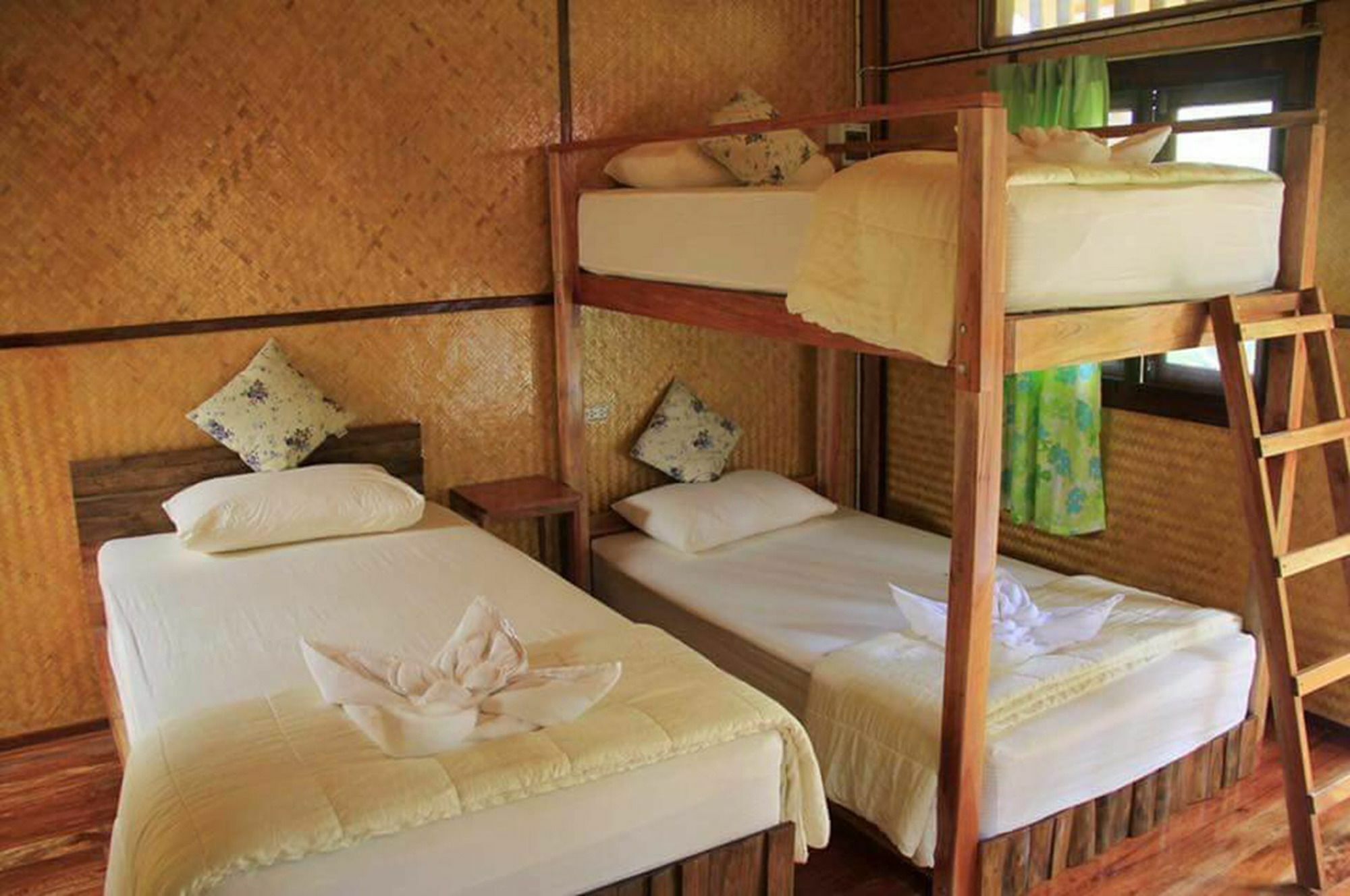 Bansuanphutarn Hotel Ban Pha Saeng Lang ภายนอก รูปภาพ